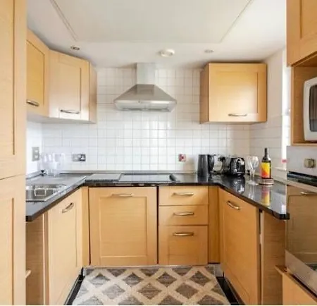 Amazing River View 2 Bedroom Apartment, Sleeps 6 , Balcony And Parking Londres Extérieur photo