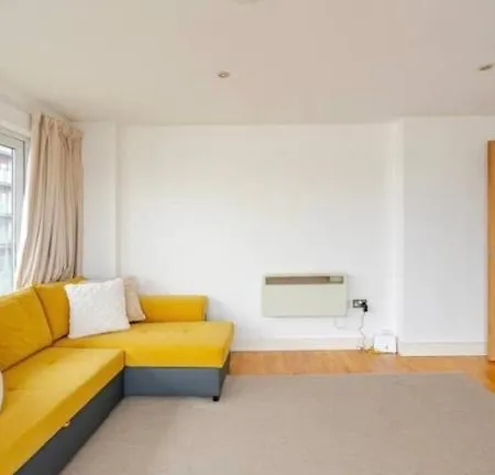Amazing River View 2 Bedroom Apartment, Sleeps 6 , Balcony And Parking Londres Extérieur photo